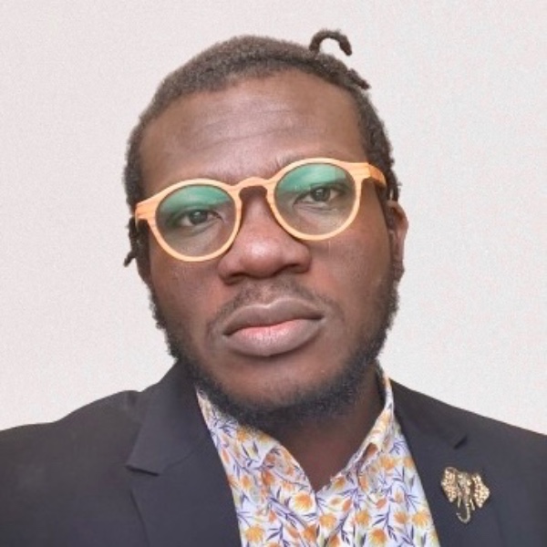 Adéṣínà Ayẹni